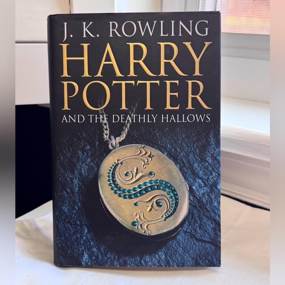 📖 Vintage 2007 Harry Potter and the Deathly Hallows – Hardcover (Book #7)! 🧙♂
